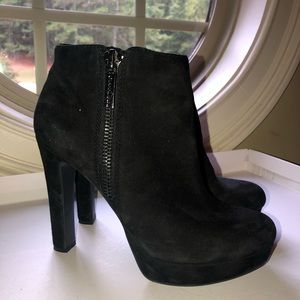 Gianni Bini black suede ankle booties